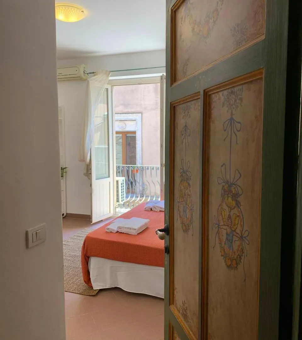 Guest House Le Sibille Taormina 0*,  Italia